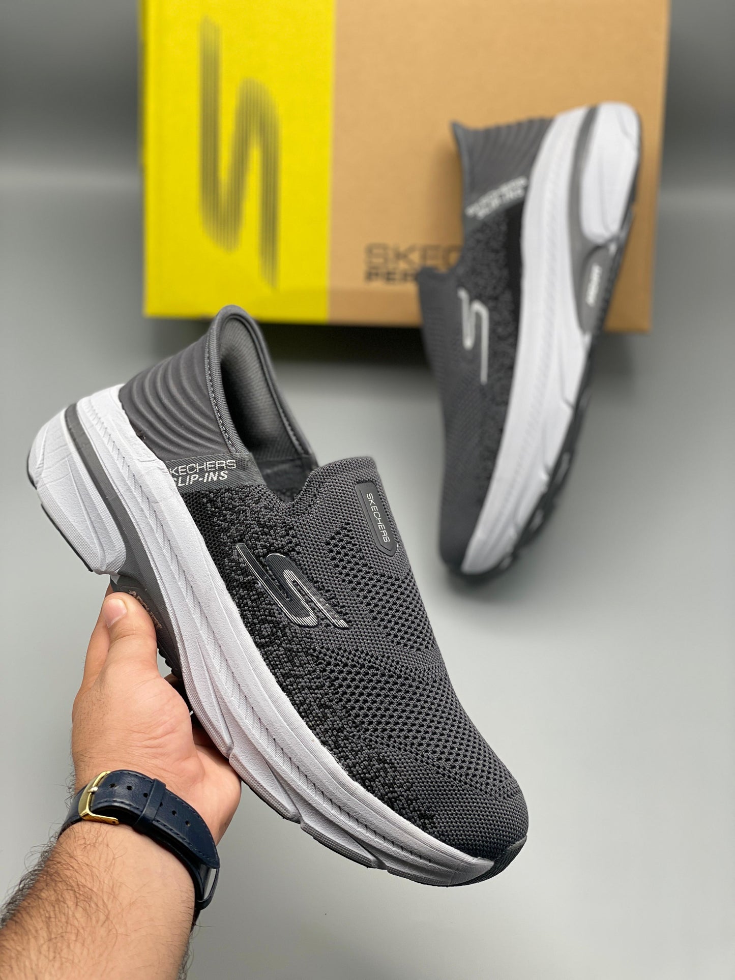 Skecher Arch-fit go walk slip in